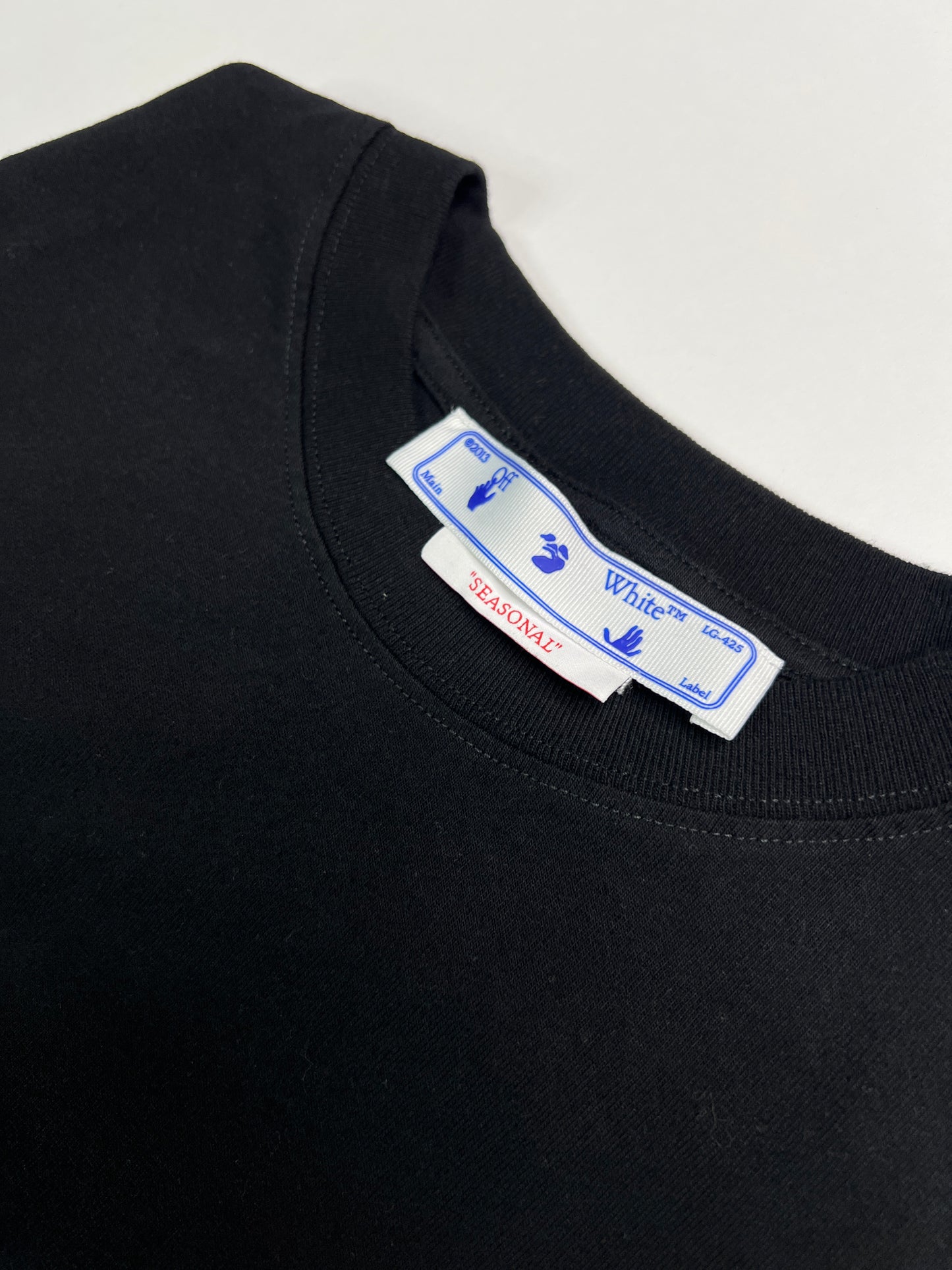OFF WHITE Sz. M