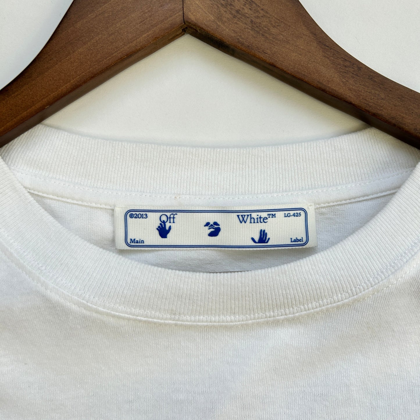 OFF WHITE TEE in white